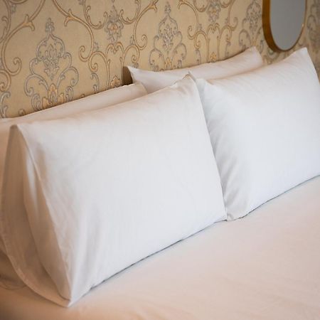 The Orange House Boutique Hotel And Upstairs Rooftop Bar Center Of La Cala De Mijas 100M From The Beach Bagian luar foto