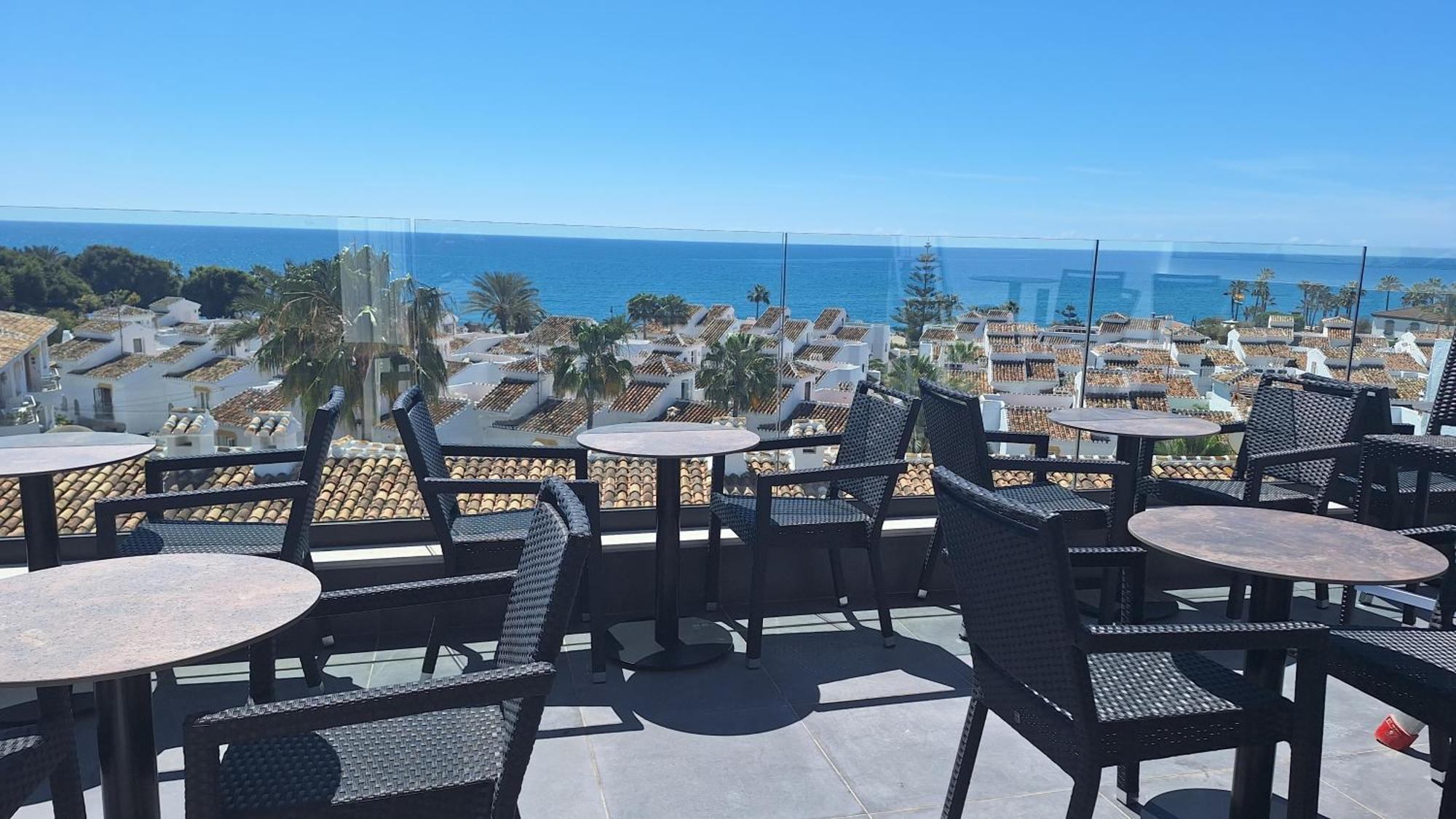 The Orange House Boutique Hotel And Upstairs Rooftop Bar Center Of La Cala De Mijas 100M From The Beach Bagian luar foto