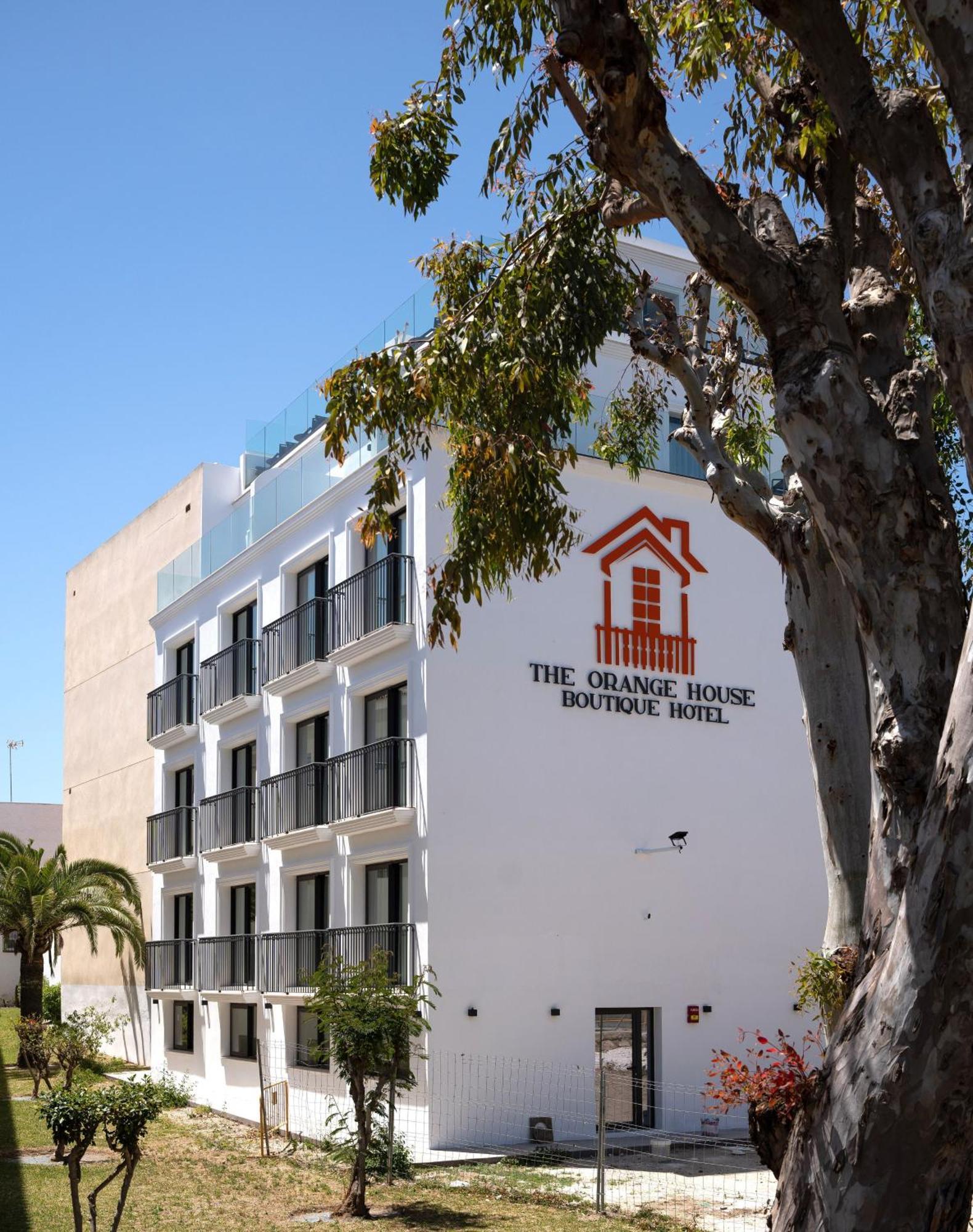 The Orange House Boutique Hotel And Upstairs Rooftop Bar Center Of La Cala De Mijas 100M From The Beach Bagian luar foto
