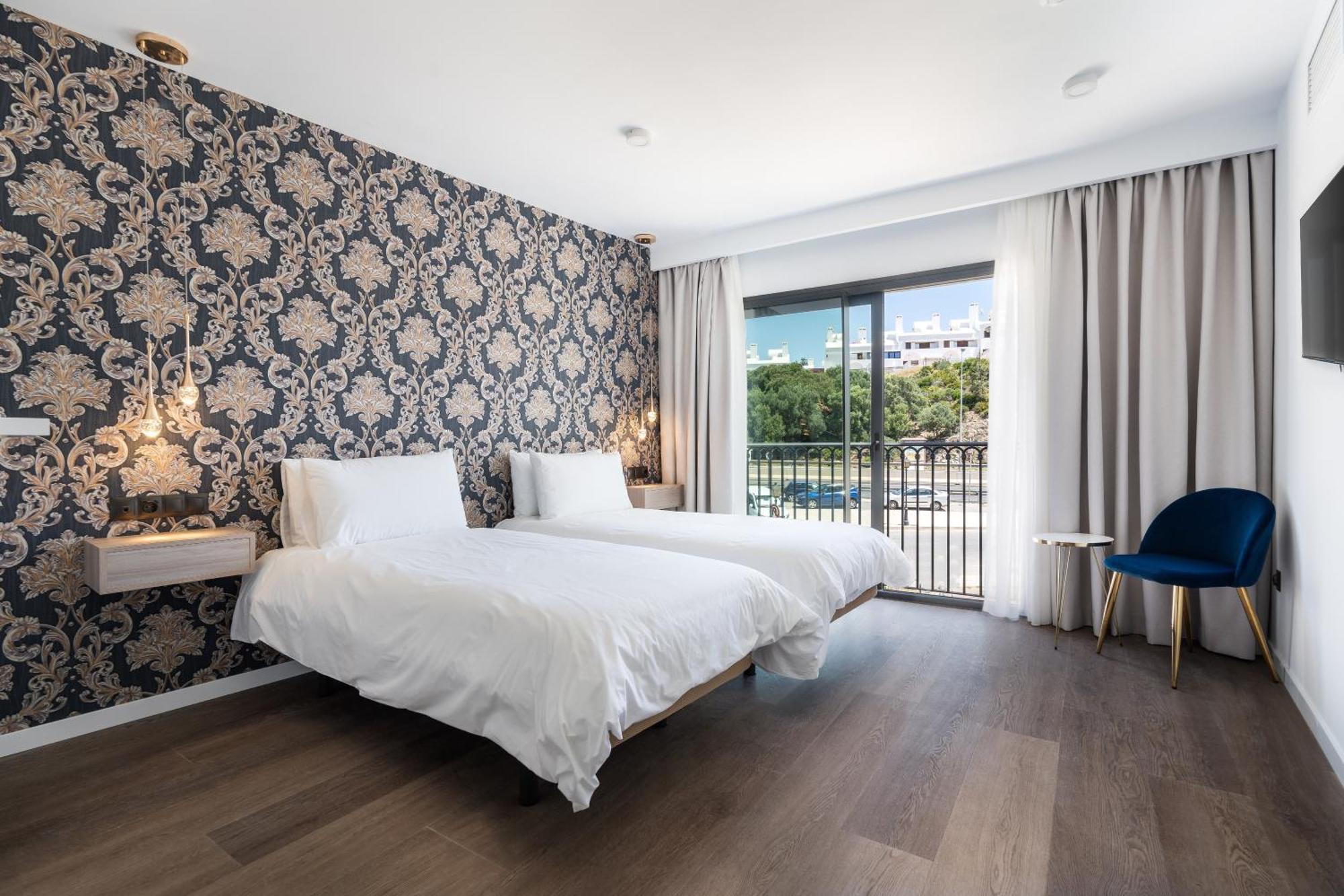 The Orange House Boutique Hotel And Upstairs Rooftop Bar Center Of La Cala De Mijas 100M From The Beach Bagian luar foto