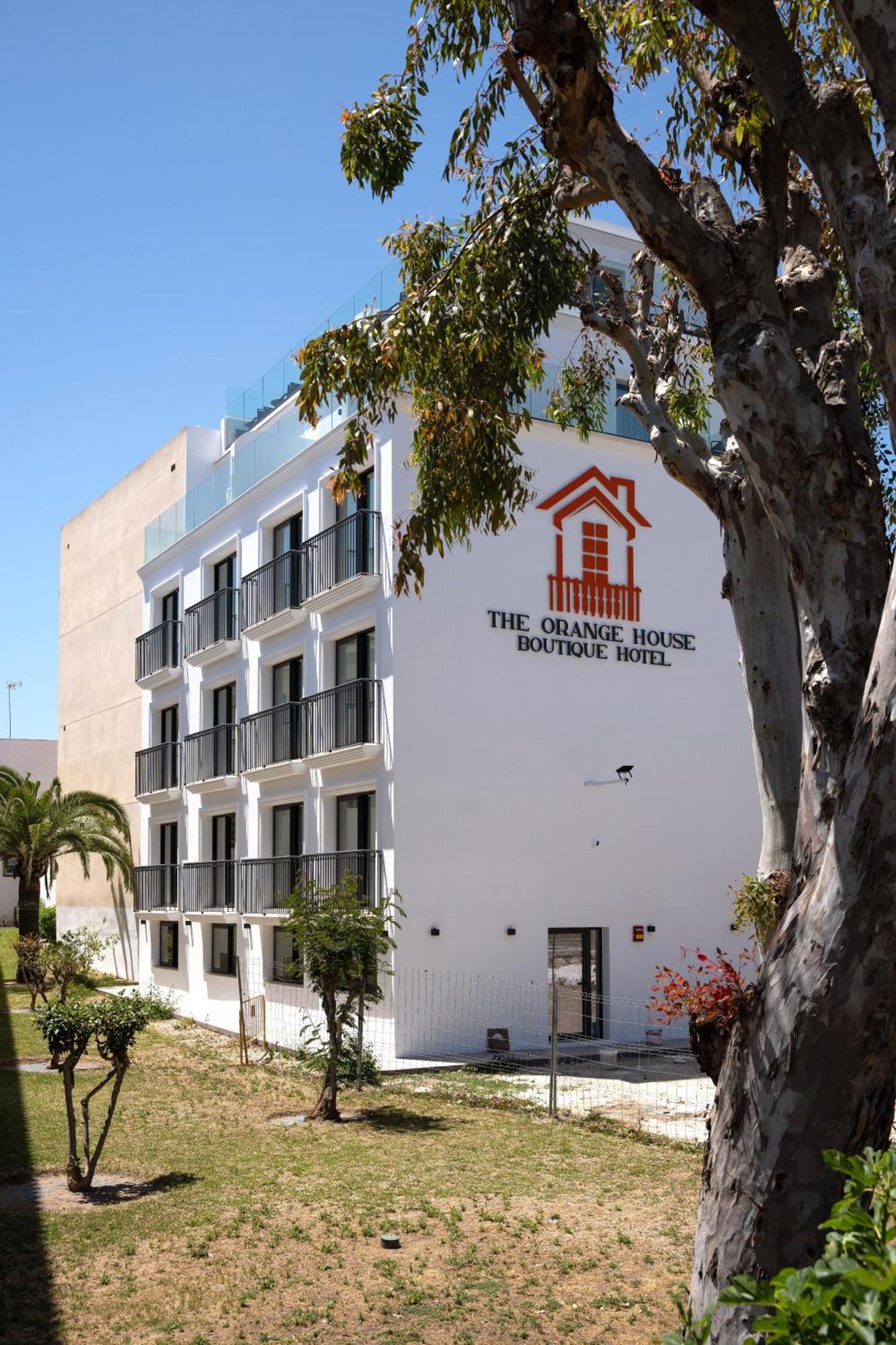 The Orange House Boutique Hotel And Upstairs Rooftop Bar Center Of La Cala De Mijas 100M From The Beach Bagian luar foto