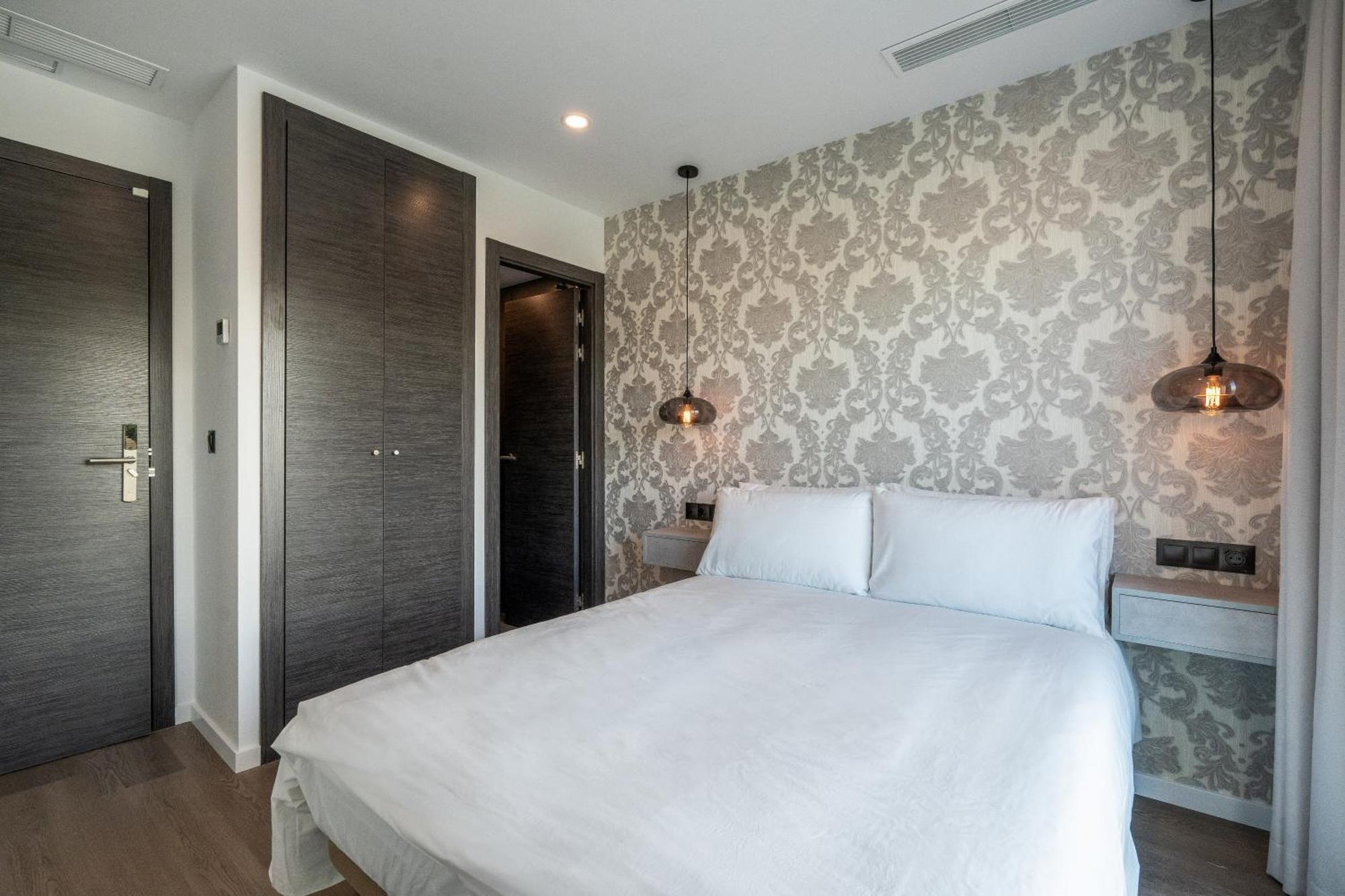 The Orange House Boutique Hotel And Upstairs Rooftop Bar Center Of La Cala De Mijas 100M From The Beach Bagian luar foto