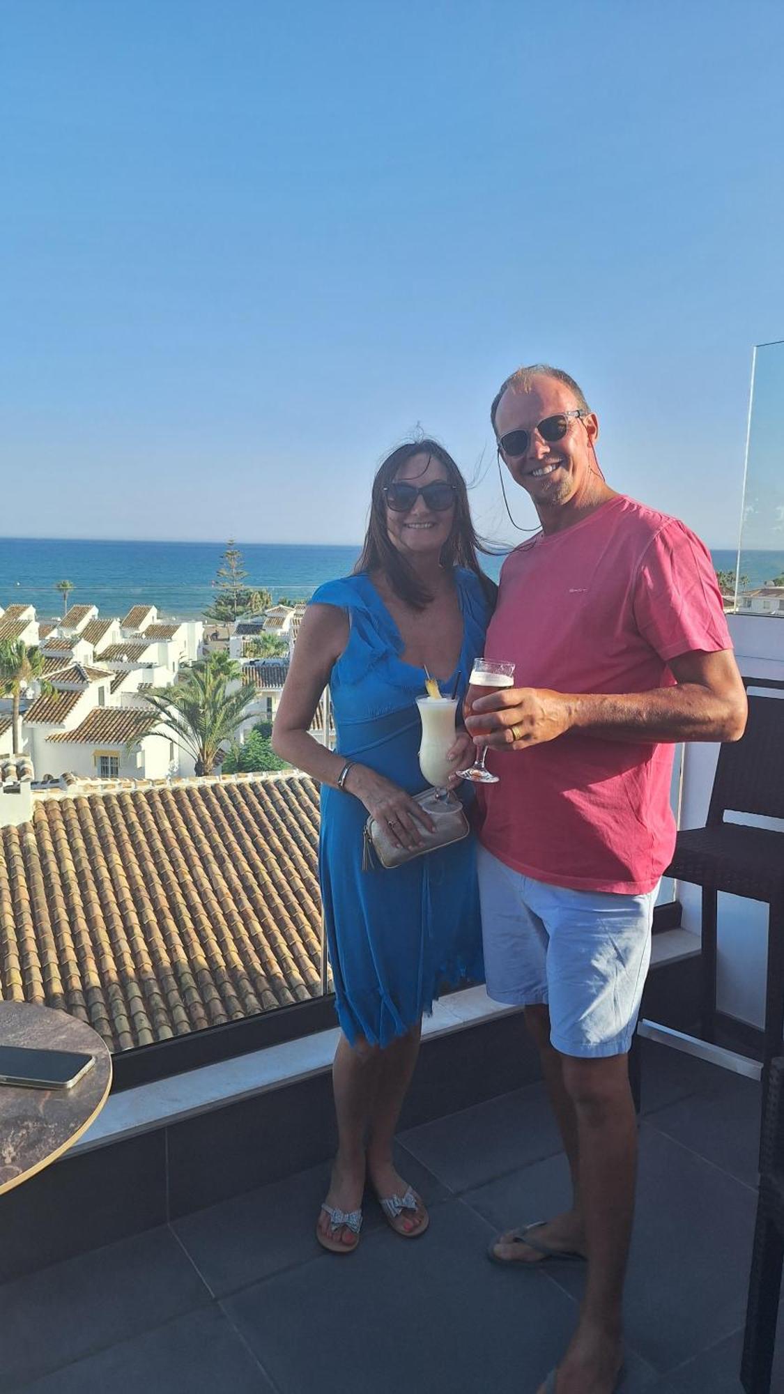 The Orange House Boutique Hotel And Upstairs Rooftop Bar Center Of La Cala De Mijas 100M From The Beach Bagian luar foto